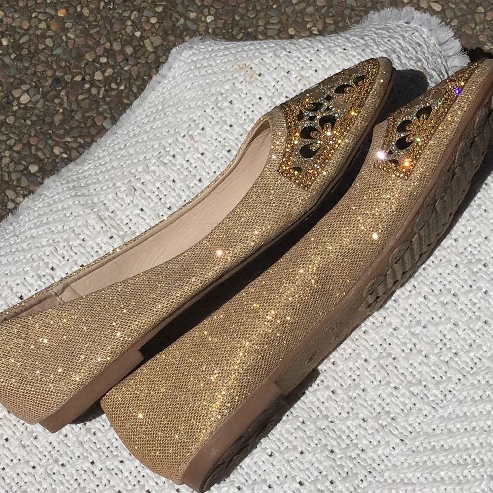 Golden Sparkly Flats✨ - Picture 3 of 9